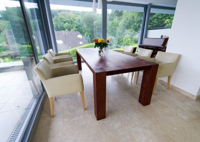 Dining table in Bubinga