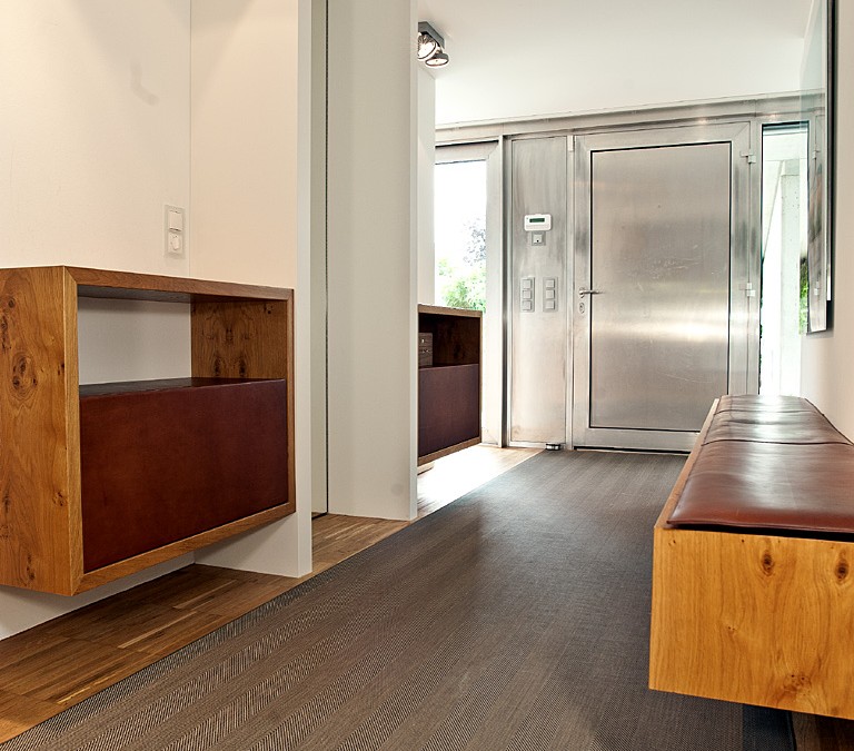 Anteroom in wild oak