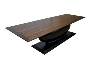 Dining table in rosewood